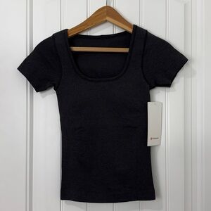 lululemon athletica Ebb to Street Short Sleeve Size 2